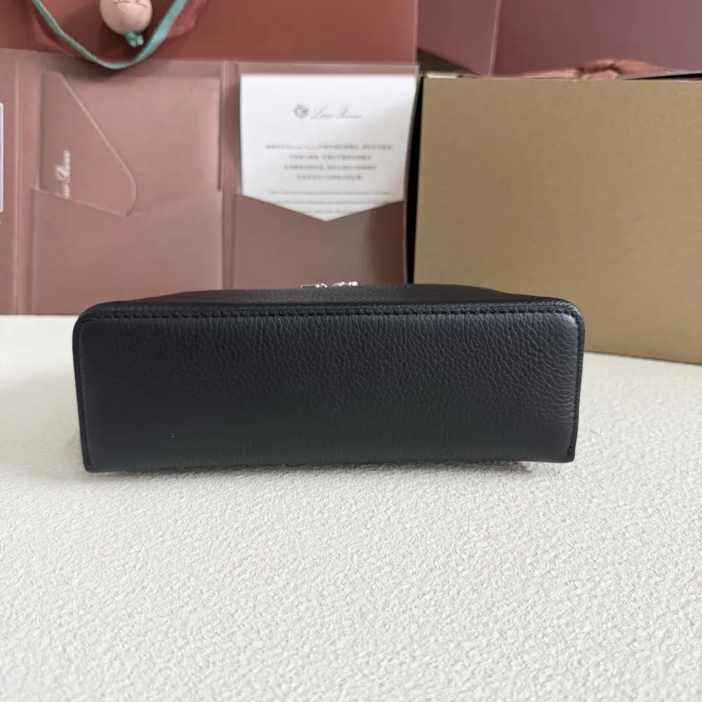Loro Piana Сумка женская Extra Pocket L19 — Фото 3