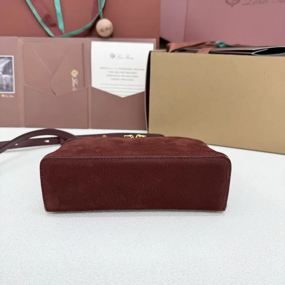 Loro Piana A bag women's Extra Pocket L19 — Photo 3