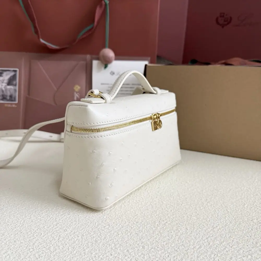 Loro Piana A bag women's Extra Pocket L19 — Photo 3