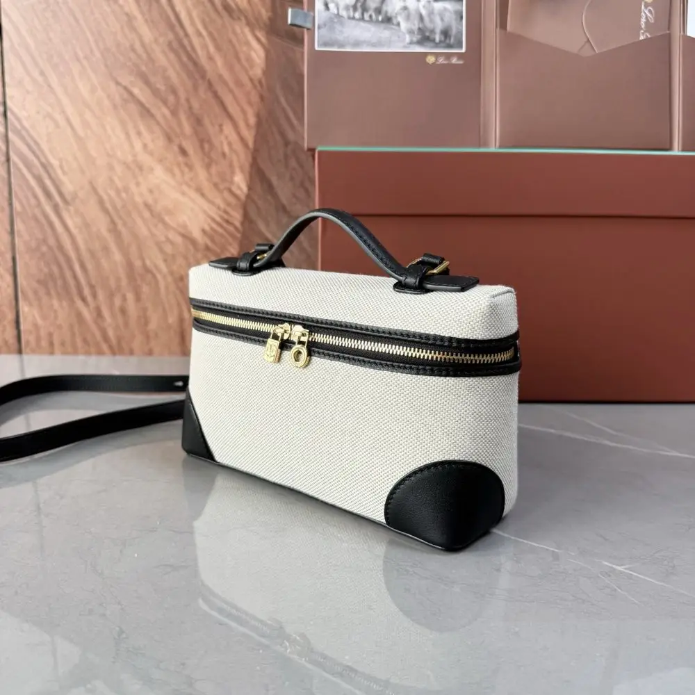 Loro Piana Сумка женская Extra Pocket L19 — Фото 3