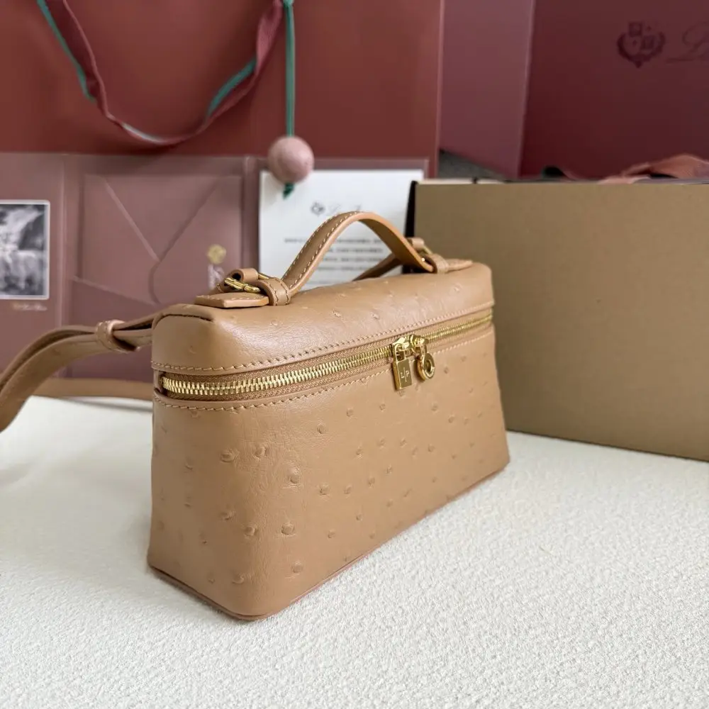 Loro Piana A bag women's Extra Pocket L19 — Photo 3
