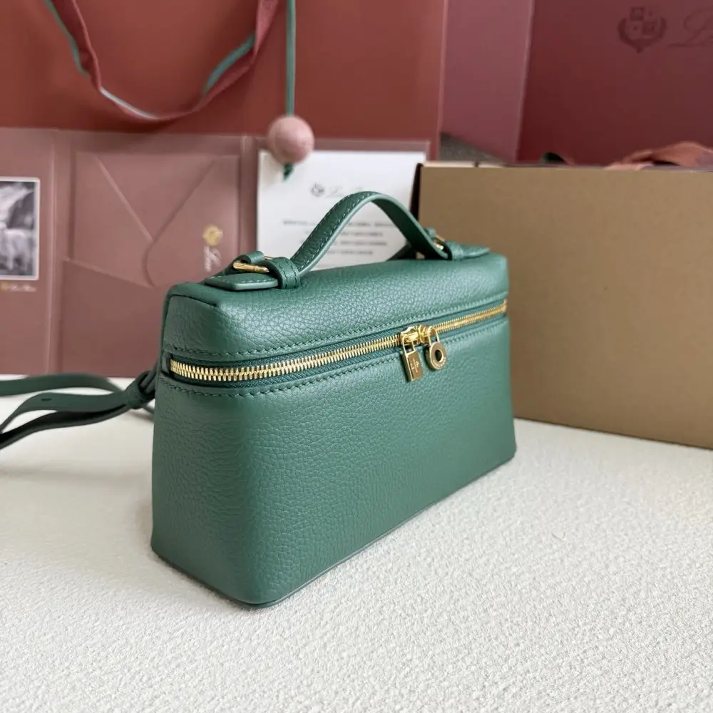 Loro Piana A bag women's Extra Pocket L19 — Photo 3