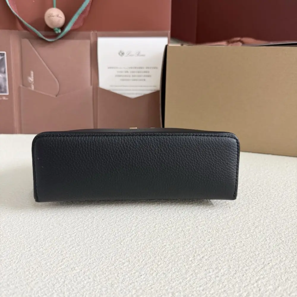 Loro Piana Сумка женская Extra Pocket L19 — Фото 3