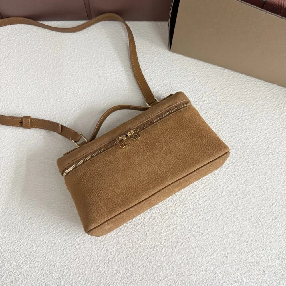 Loro Piana A bag women's Extra Pocket L19 — Photo 4