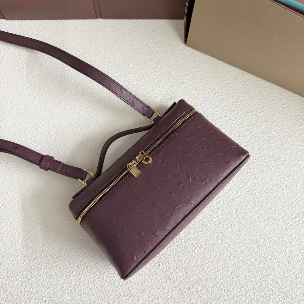 Loro Piana A bag women's Extra Pocket L19 — Photo 4