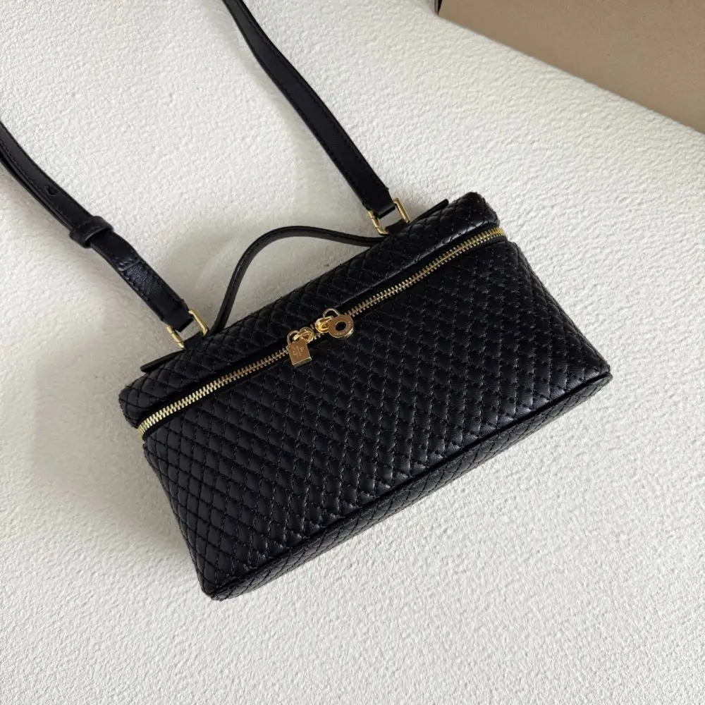 Loro Piana A bag women's Extra Pocket L19 — Photo 4