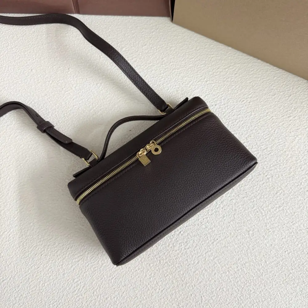Loro Piana A bag women's Extra Pocket L19 — Photo 4