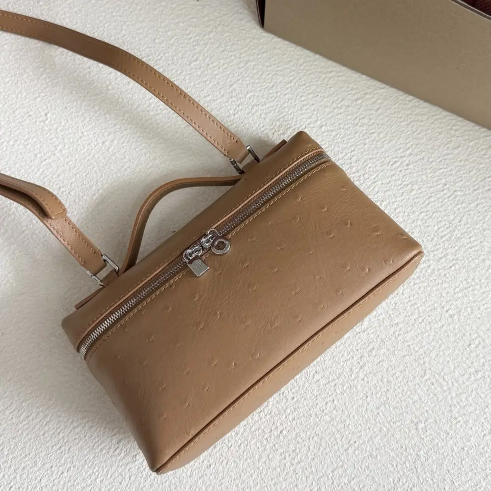 Loro Piana Сумка женская Extra Pocket L19 — Фото 4
