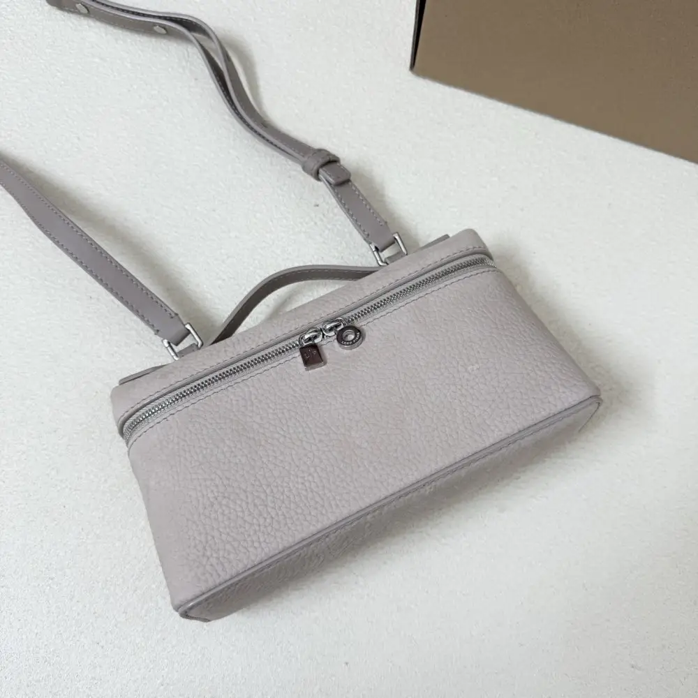 Loro Piana Сумка жіноча Extra Pocket L19 — Фото 4