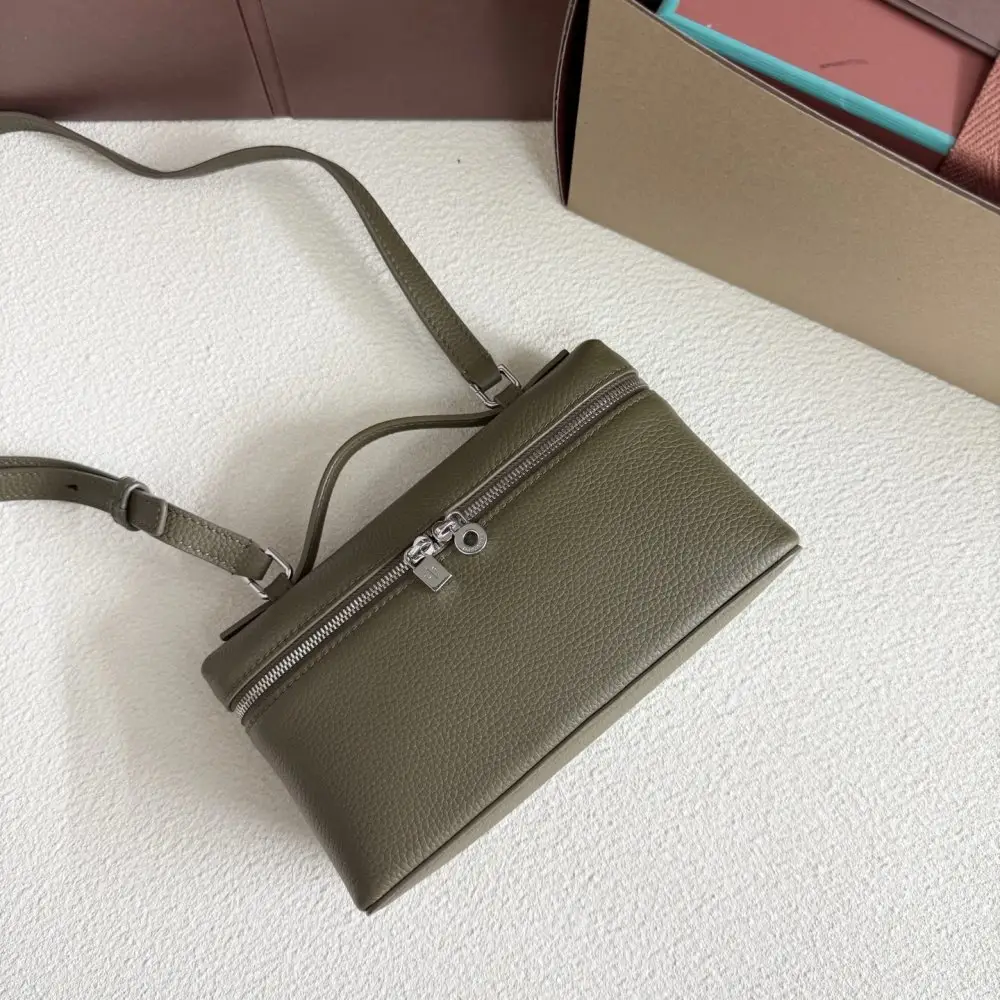 Loro Piana Сумка женская Extra Pocket L19 — Фото 4