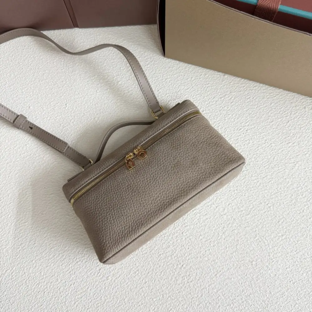 Loro Piana Сумка жіноча Extra Pocket L19 — Фото 4