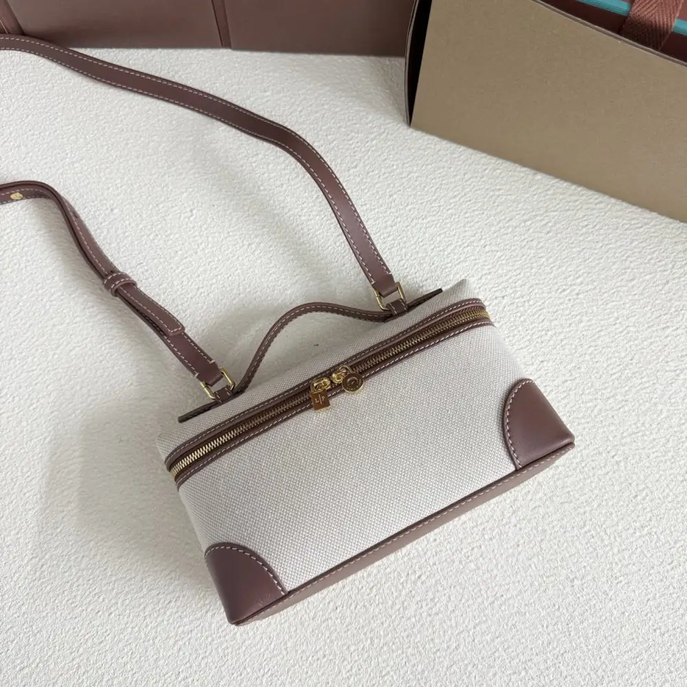 Loro Piana A bag women's Extra Pocket L19 — Photo 4