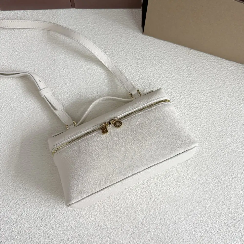 Loro Piana Сумка женская Extra Pocket L19 — Фото 4