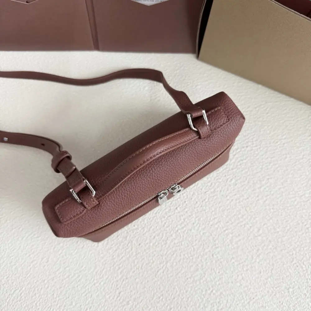 Loro Piana A bag women's Extra Pocket L19 — Photo 5
