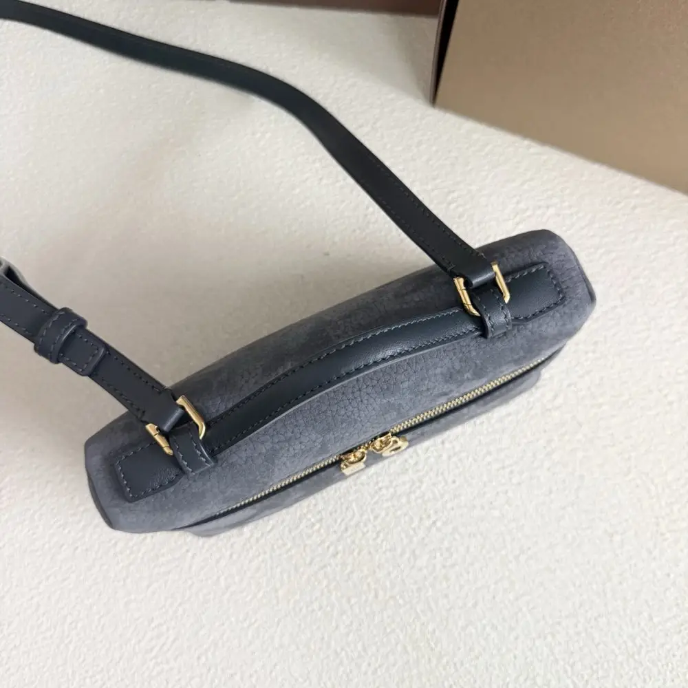 Loro Piana Сумка женская Extra Pocket L19 — Фото 5