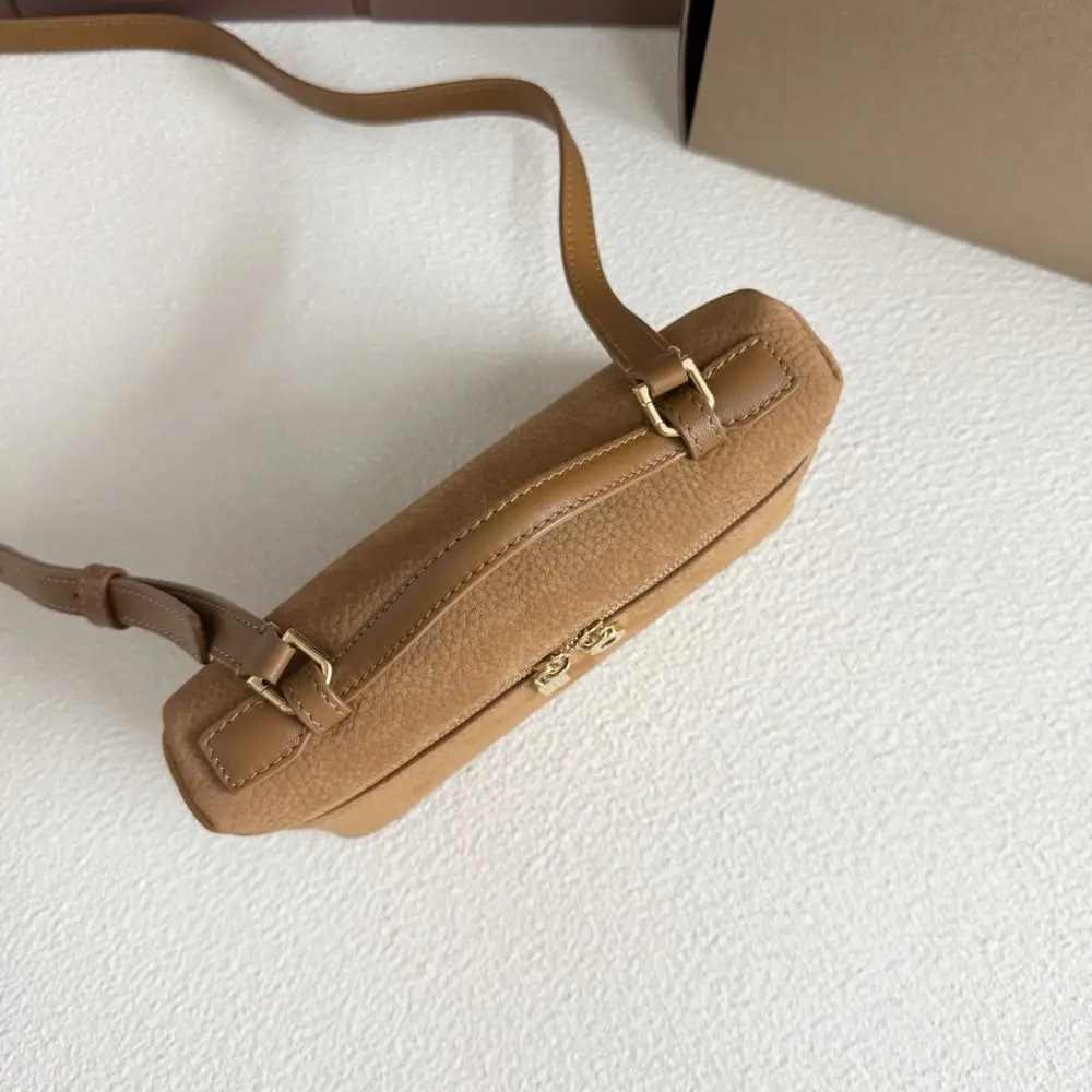 Loro Piana A bag women's Extra Pocket L19 — Photo 5
