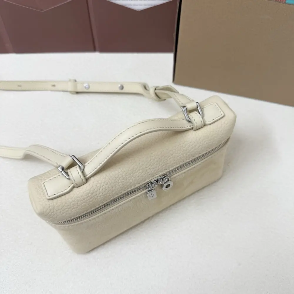 Loro Piana A bag women's Extra Pocket L19 — Photo 5