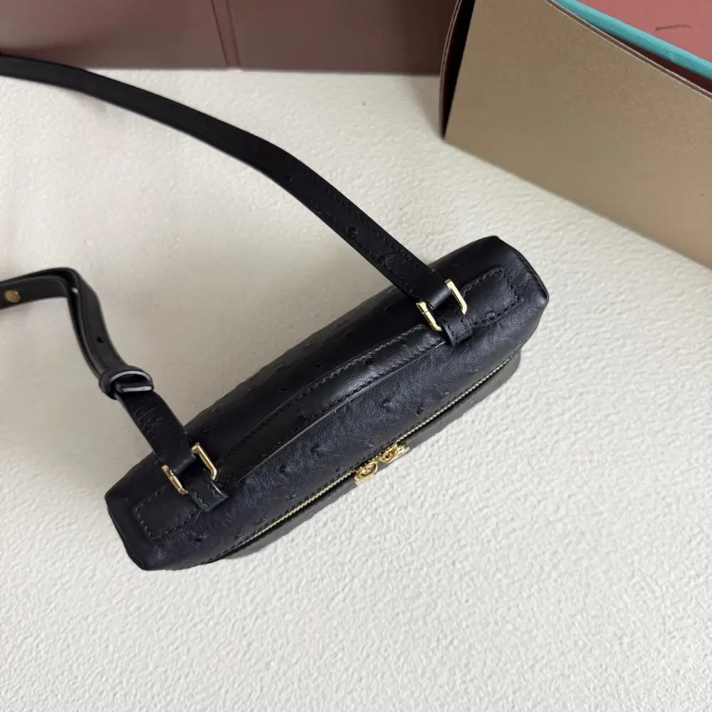 Loro Piana A bag women's Extra Pocket L19 — Photo 5