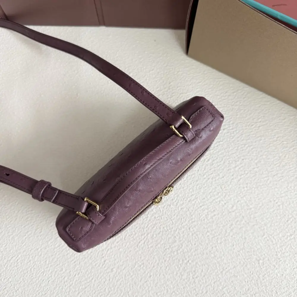 Loro Piana A bag women's Extra Pocket L19 — Photo 5