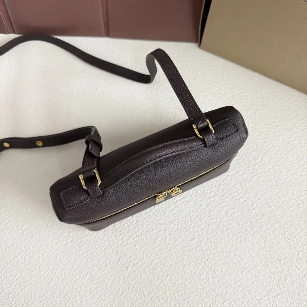 Loro Piana A bag women's Extra Pocket L19 — Photo 5