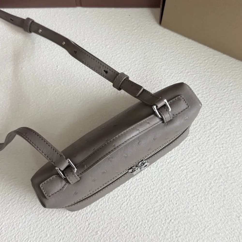 Loro Piana Сумка женская Extra Pocket L19 — Фото 5