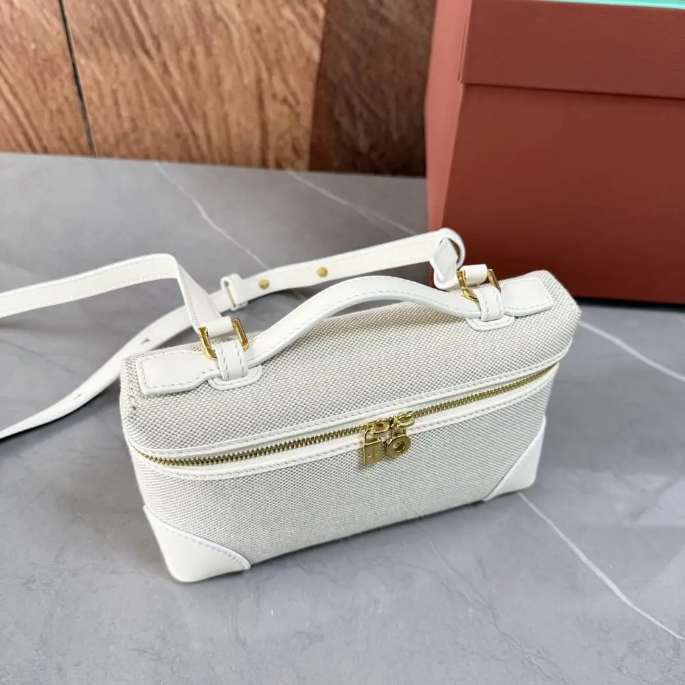 Loro Piana Сумка женская Extra Pocket L19 — Фото 5