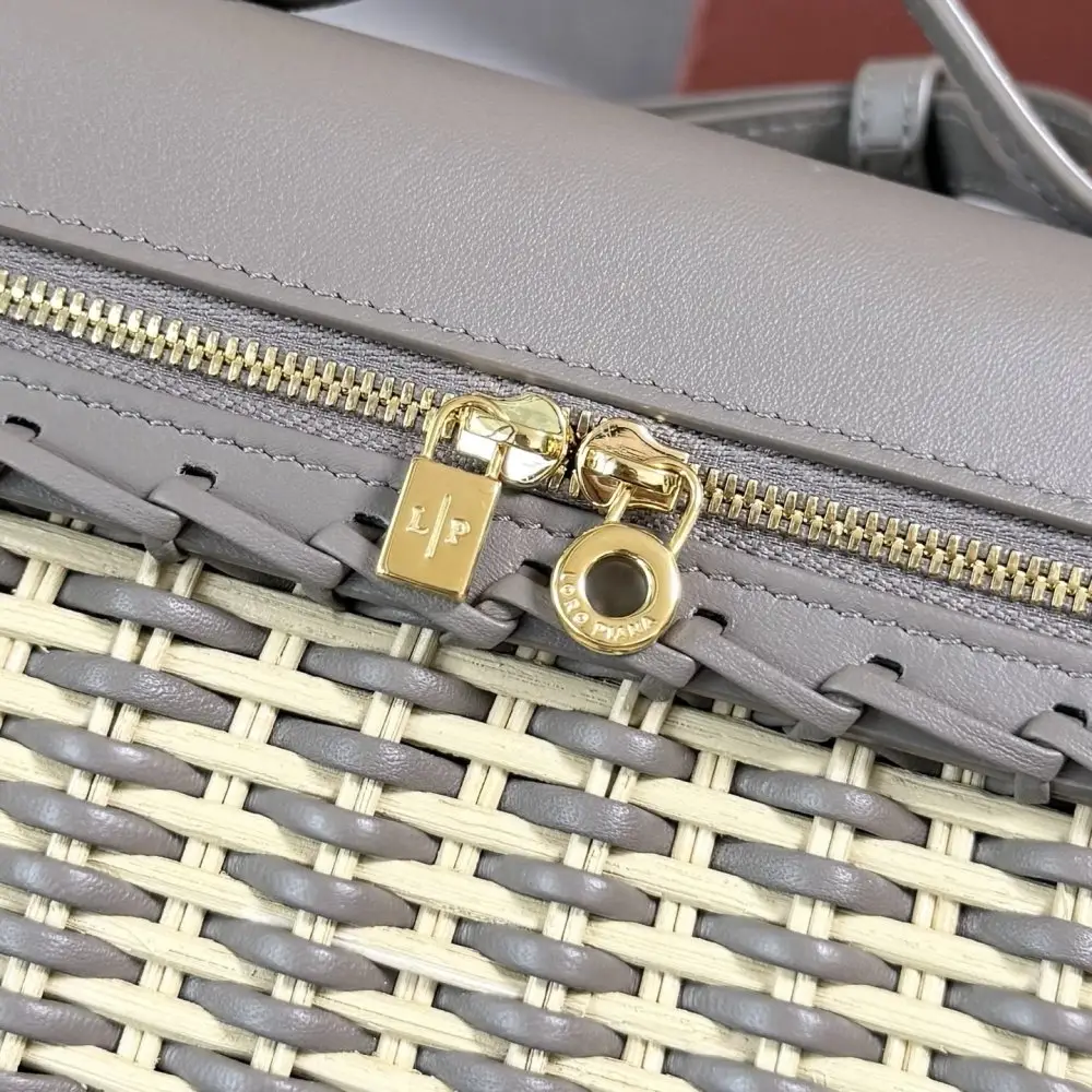 Loro Piana Сумка женская Extra Pocket L19 — Фото 5