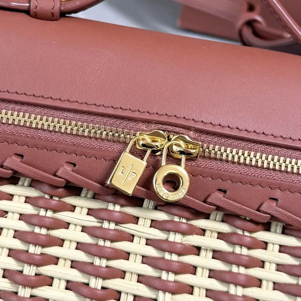 Loro Piana Сумка женская Extra Pocket L19 — Фото 5