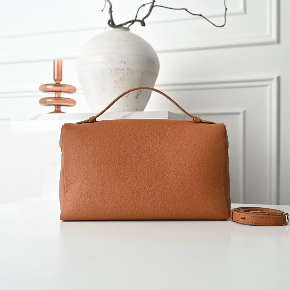 Loro Piana A bag women's Extra Pocket L27 — Photo 2