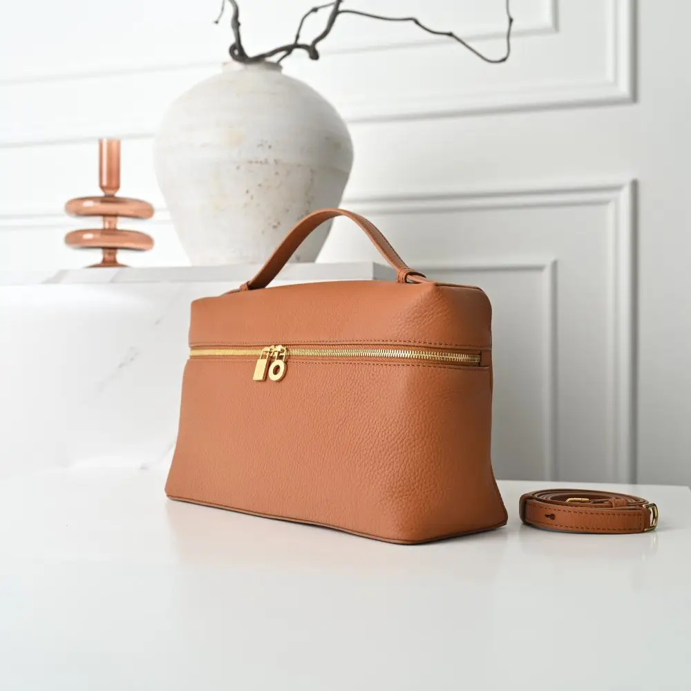Loro Piana A bag women's Extra Pocket L27 — Photo 3