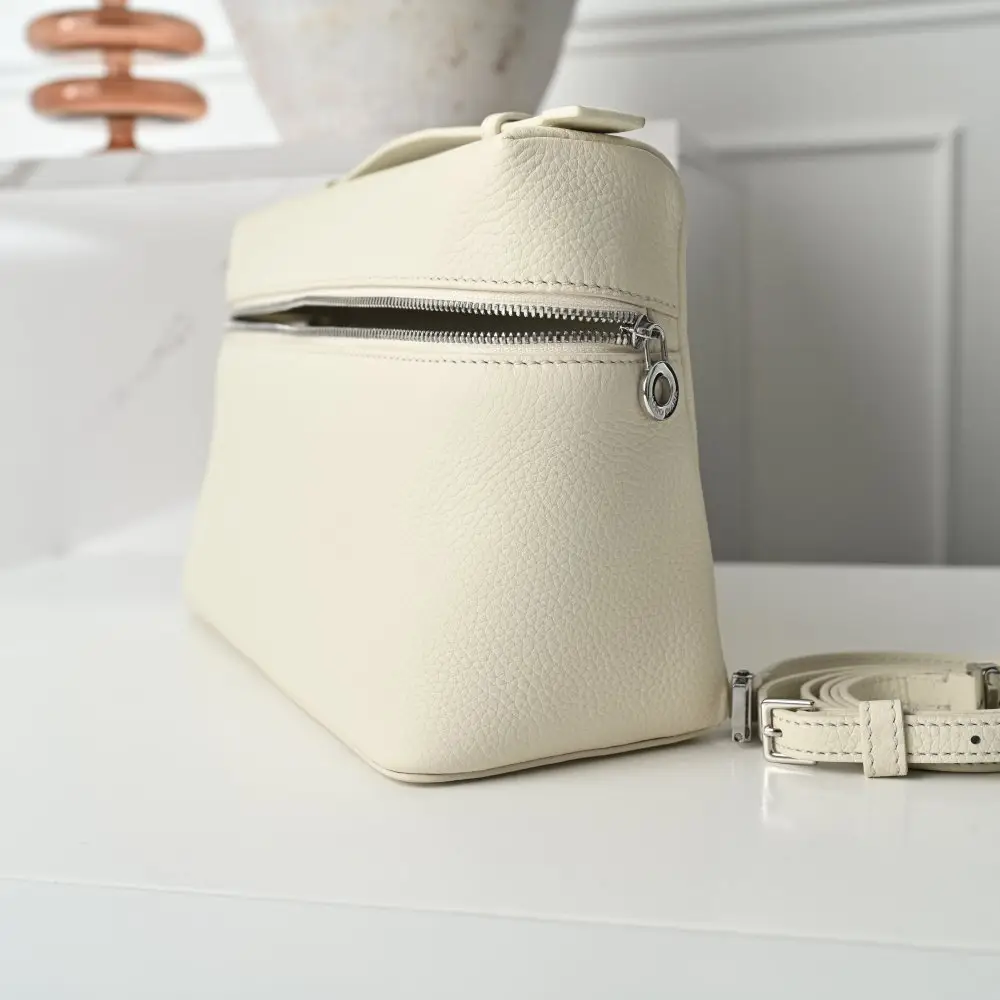 Loro Piana Сумка жіноча Extra Pocket L27 — Фото 5