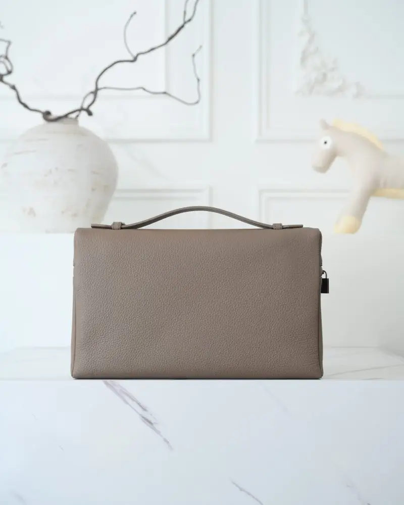 Loro Piana Сумка жіноча Extra Pouch L29 — Фото 2