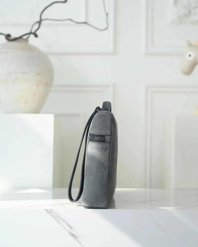 Loro Piana Сумка жіноча Extra Pouch L29 — Фото 4