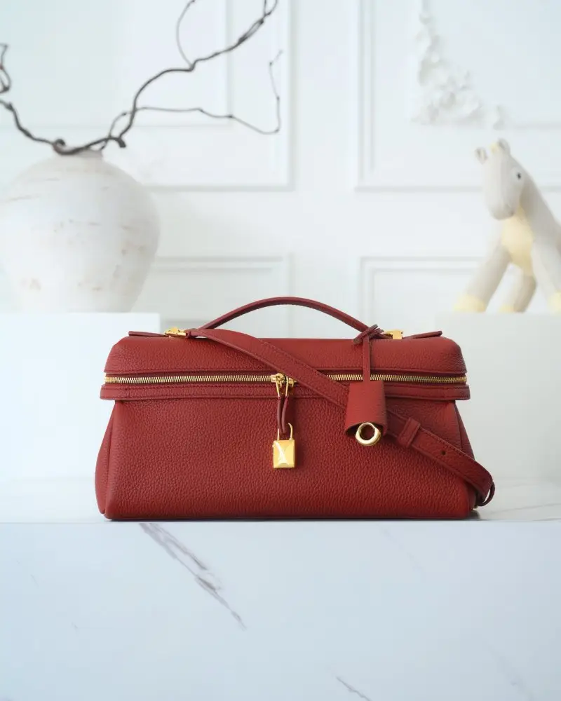Loro Piana — A bag women's Extra Softy Bag L29
