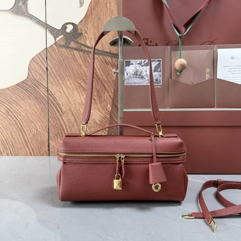 Loro Piana — Сумка жіноча Extra Softy Bag L29