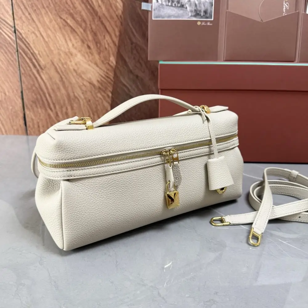 Loro Piana Сумка женская Extra Softy Bag L29 — Фото 2