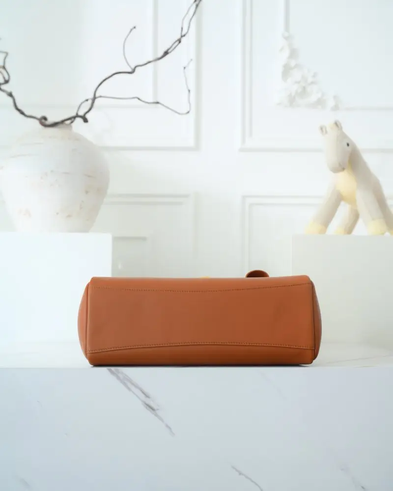 Loro Piana Сумка жіноча Extra Softy Bag L29 — Фото 3