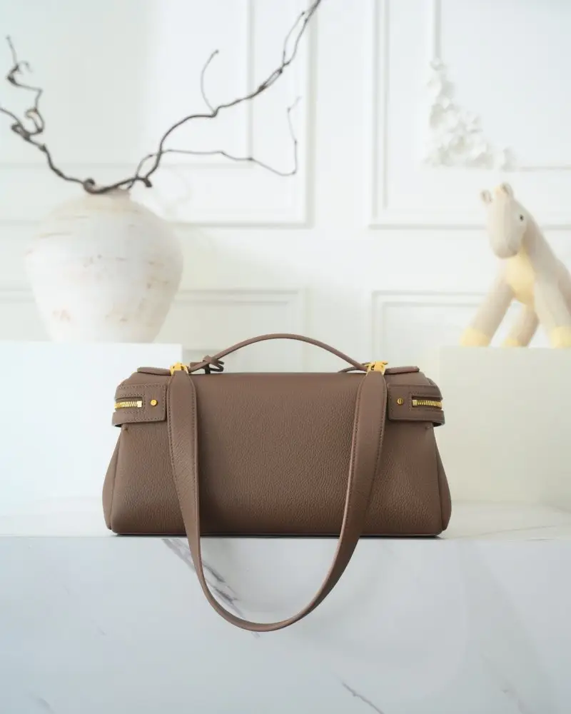 Loro Piana A bag women's Extra Softy Bag L29 — Photo 3