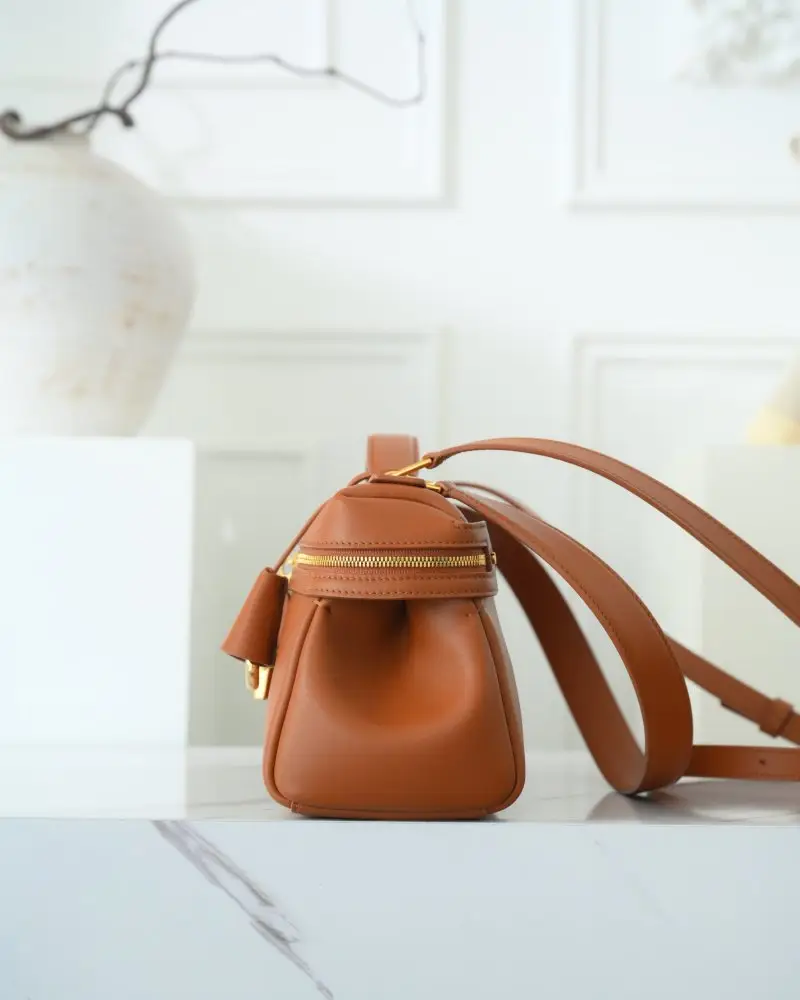 Loro Piana Сумка жіноча Extra Softy Bag L29 — Фото 4