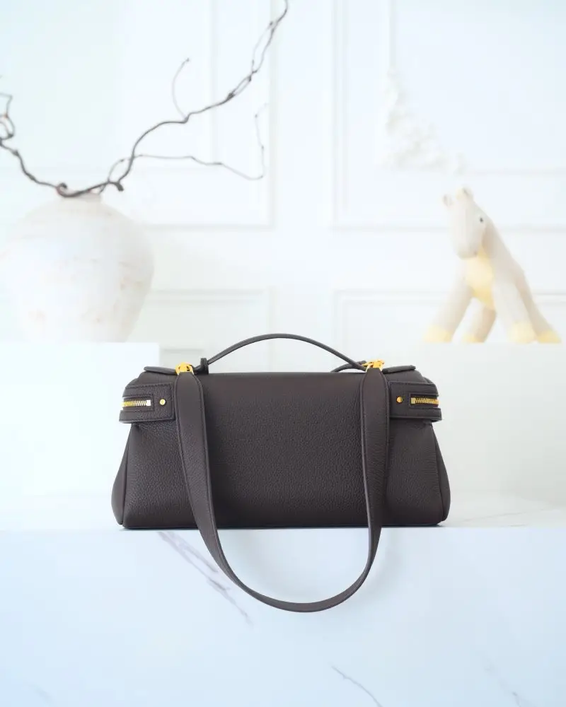 Loro Piana A bag women's Extra Softy Bag L29 — Photo 4