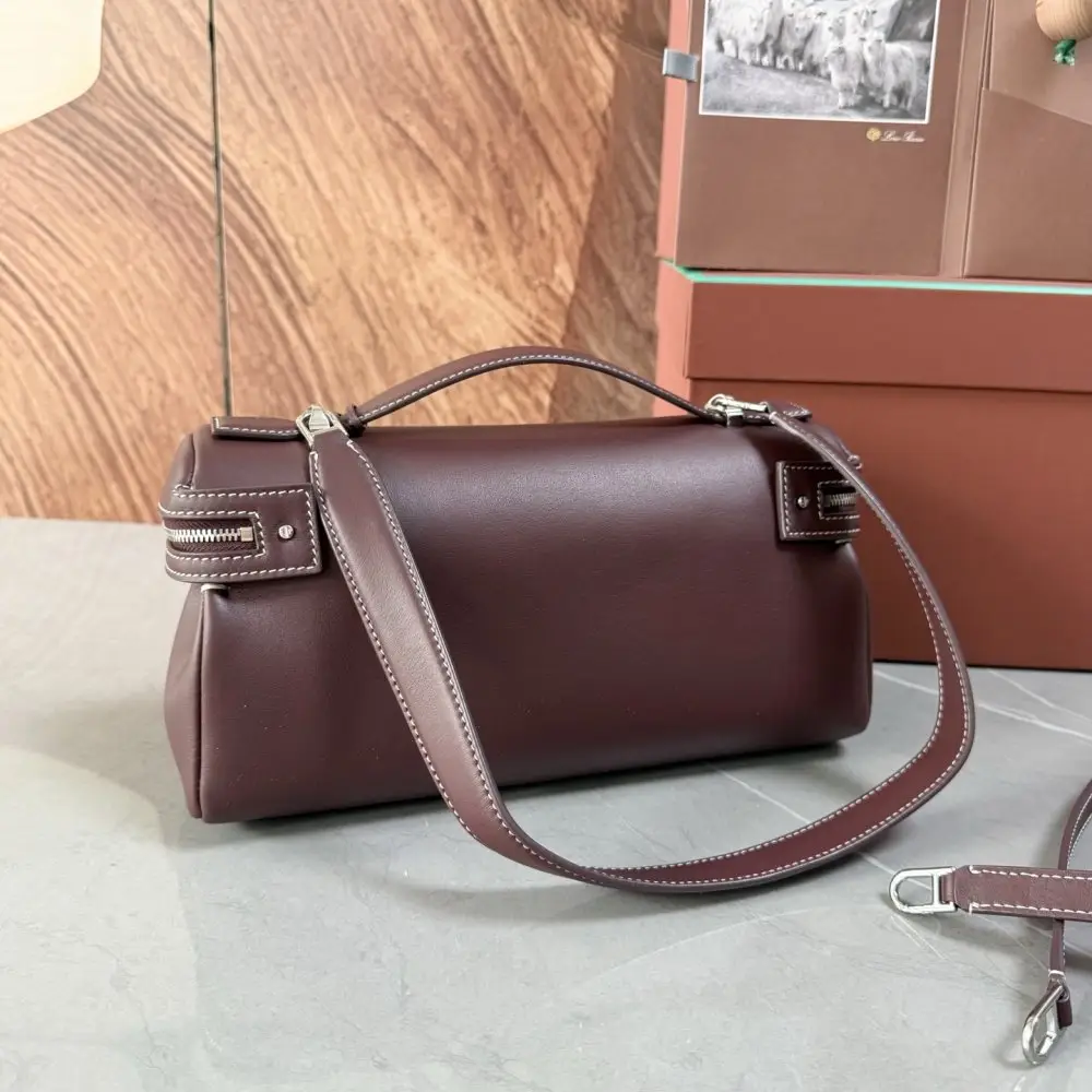Loro Piana A bag women's Extra Softy Bag L29 — Photo 4