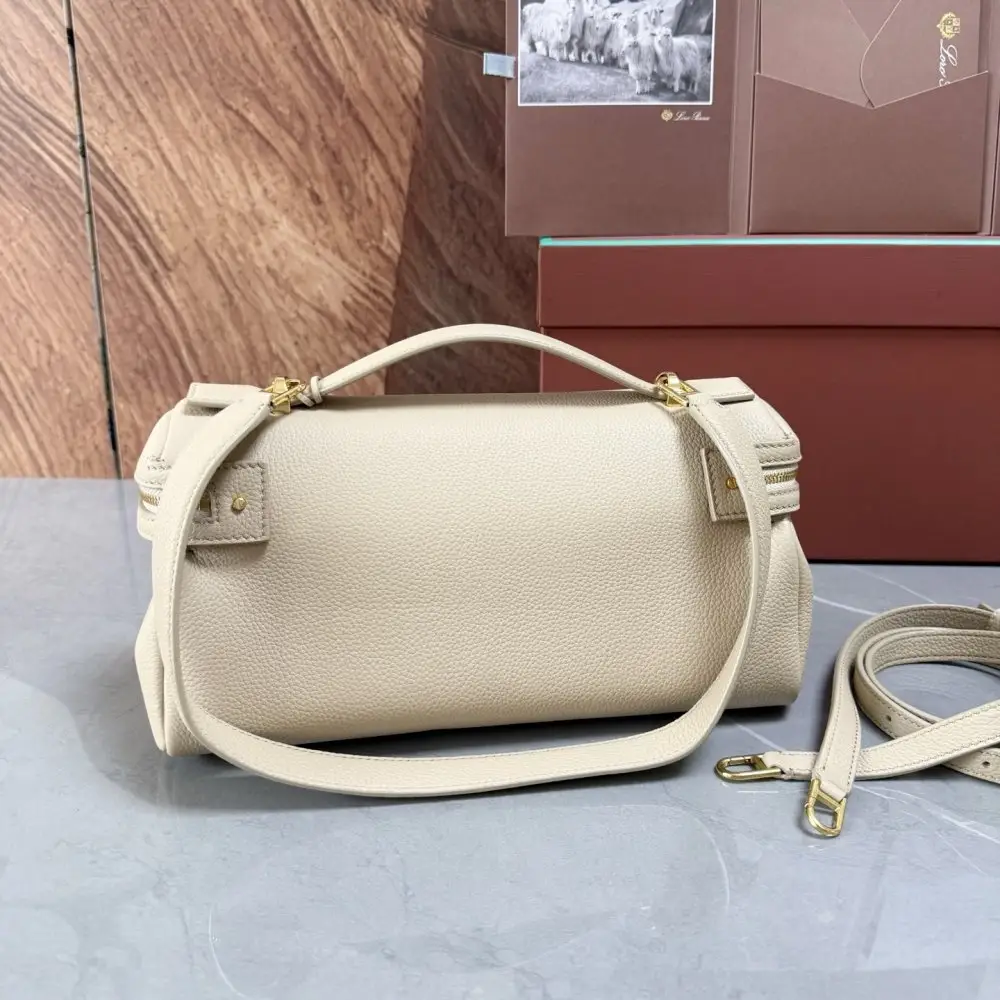Loro Piana A bag women's Extra Softy Bag L29 — Photo 4