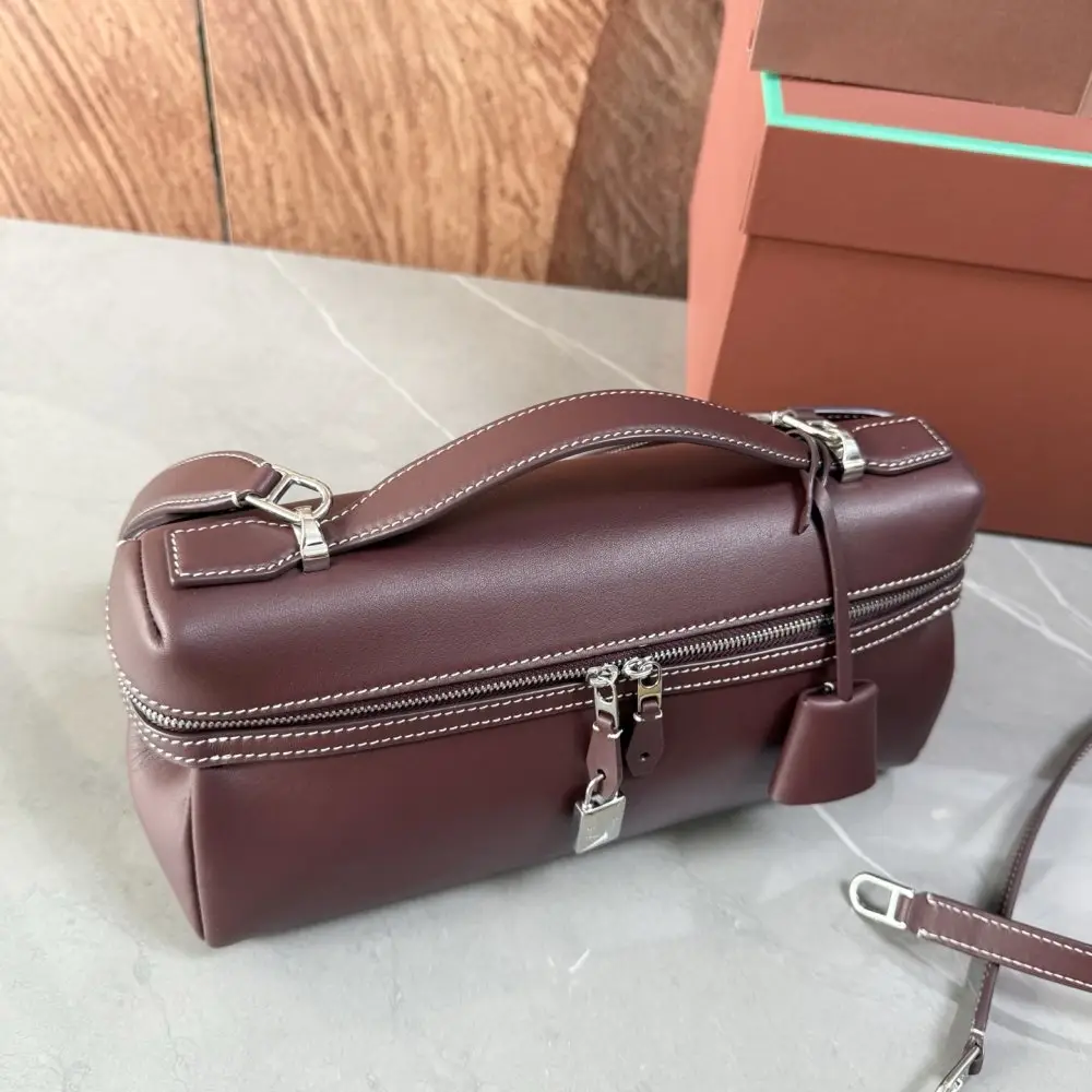 Loro Piana A bag women's Extra Softy Bag L29 — Photo 5