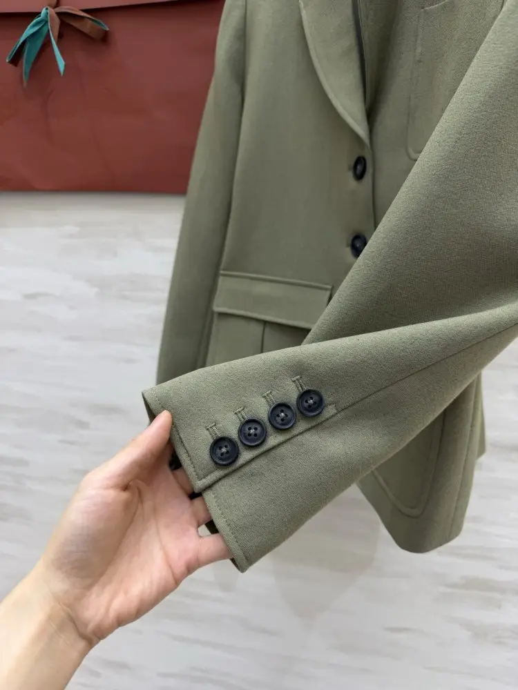 Loro Piana A jacket female — Photo 5