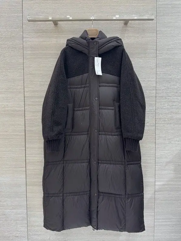 Loro Piana — A long female Down jacket