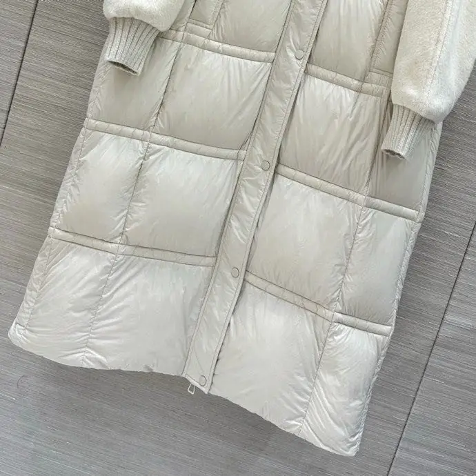 Loro Piana A long female Down jacket — Photo 3