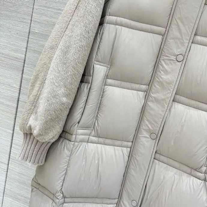 Loro Piana A long female Down jacket — Photo 3