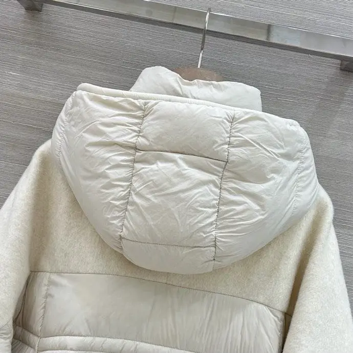 Loro Piana A long female Down jacket — Photo 4