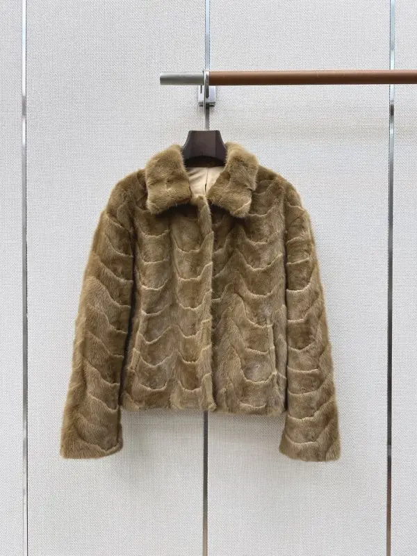 Loro Piana — A short coat of норкового fur