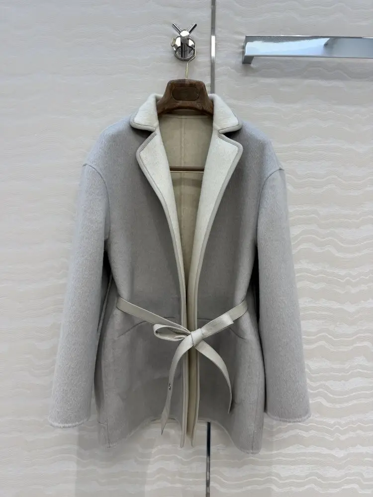 Loro Piana — Bilateral long coat of cashmere